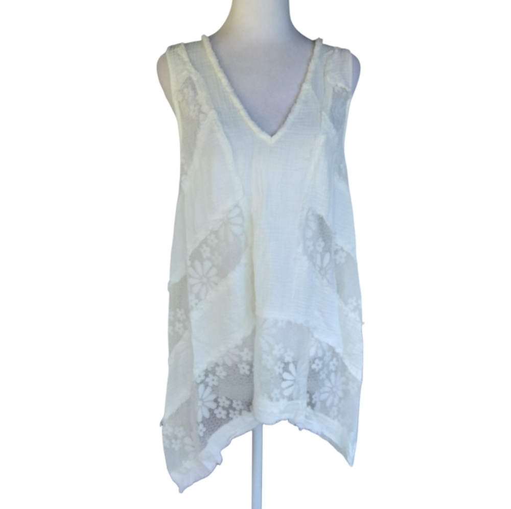 POL Cream Gauzy Floral Lace Insert 100% Cotton Tank Top Size Small